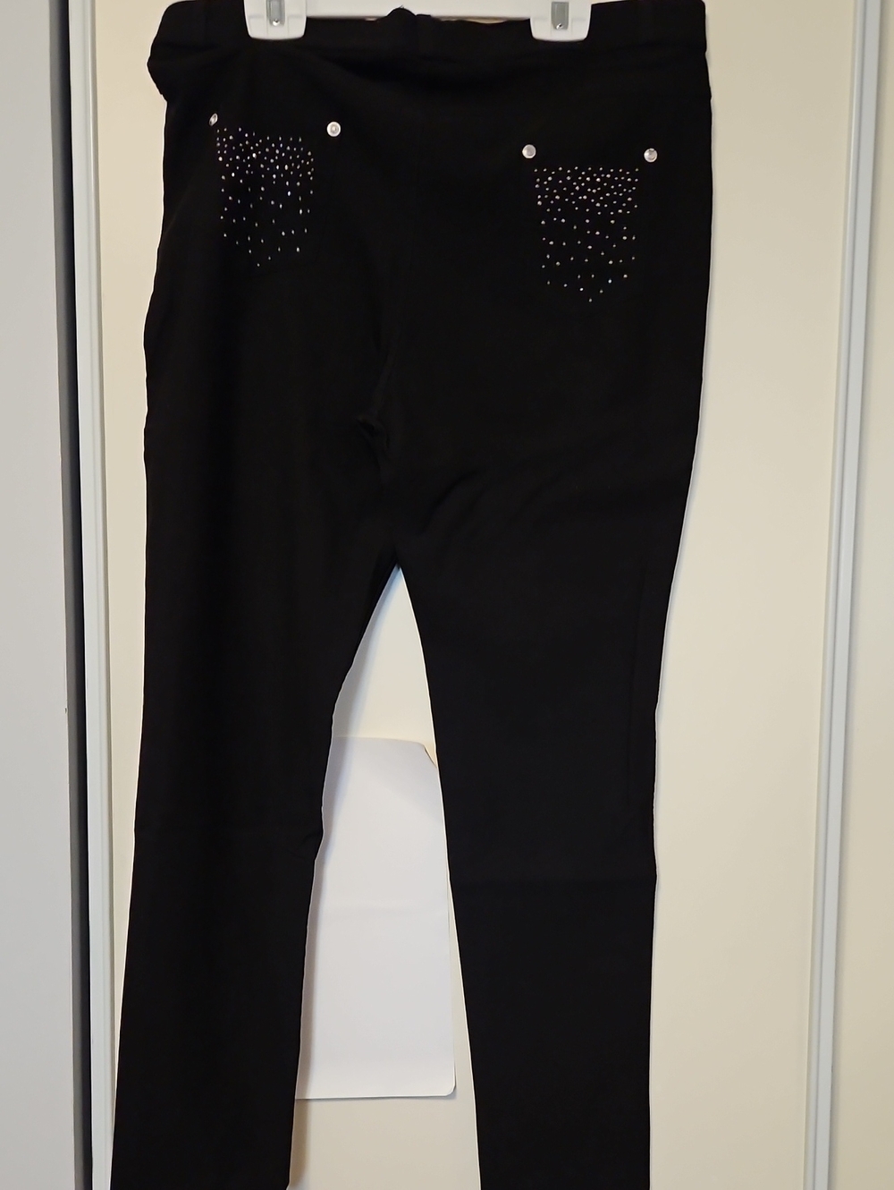 Black Women's Stretch Jeggings with Studded Back Pockets